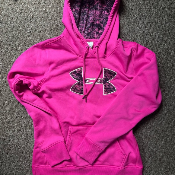 NWOT under armour hoodie - Picture 3 of 3